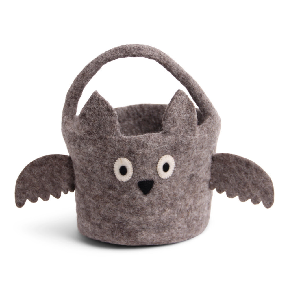 Halloween Basket: Bat