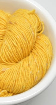 Isager Irish Tweed in Lemon Yellow