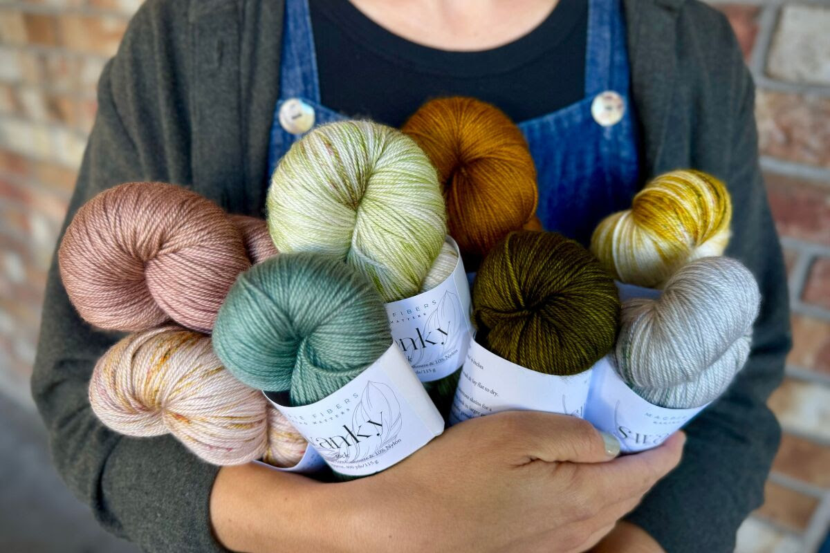 Magpie Fibers Swanky DK & Sock